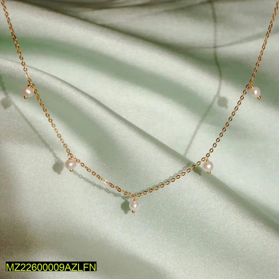 : Beautiful Pearl Necklace